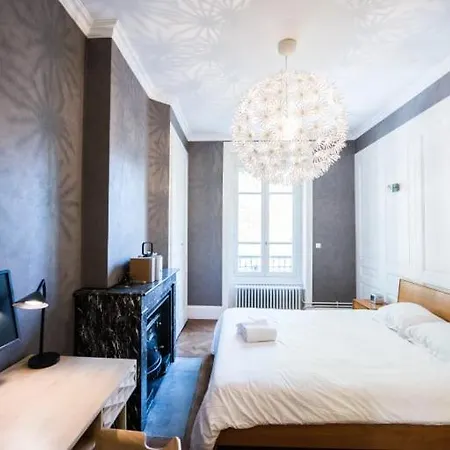 Apartment Confort 134 Thiers - 6e *